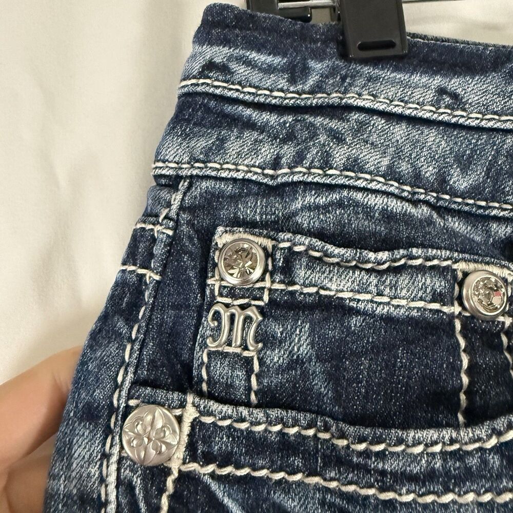 Miss Me Jean Curvy Shorts Women's 30 Dark Wash Cut Off Whiskered 4.5" Inseam - Picture 4 of 10